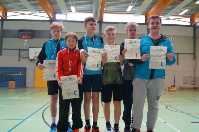 JE U15