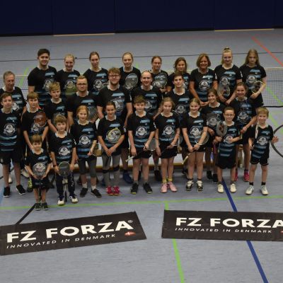 1.0 Oben mit Forza und mit Schläger